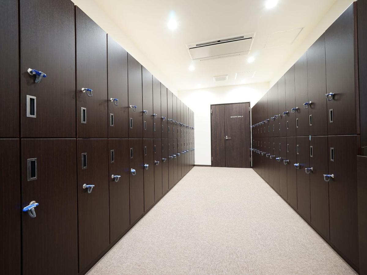 Wellcabin Tenjin - Male Only Fukuoka  Eksteriør billede