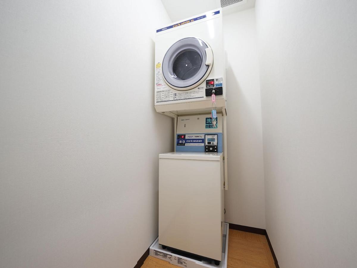 Wellcabin Tenjin - Male Only Fukuoka  Eksteriør billede