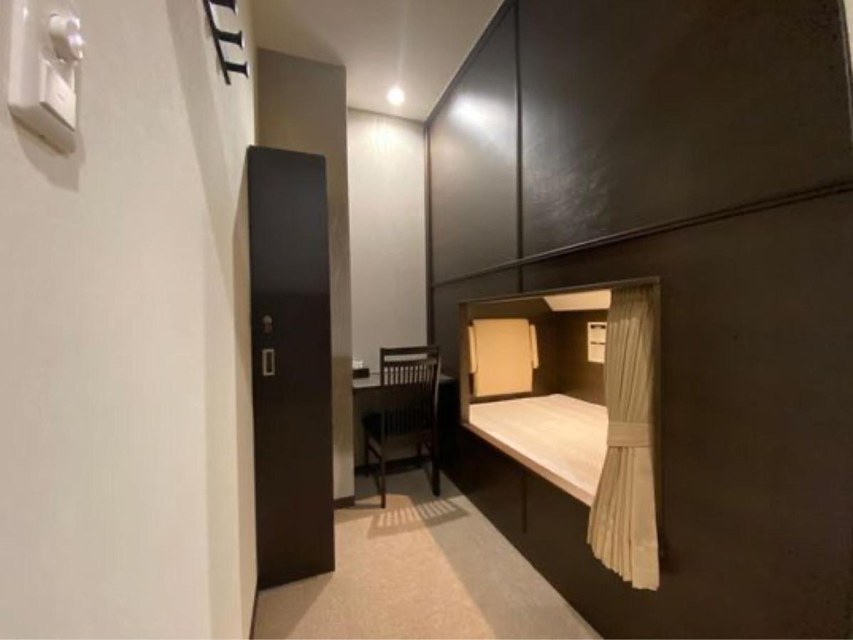 Wellcabin Tenjin - Male Only Fukuoka  Eksteriør billede